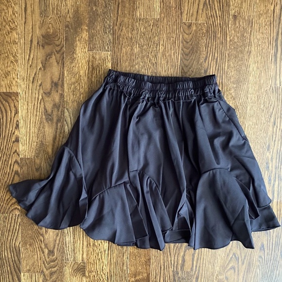 🔹New🔹Black Pleated Mini Boho Skirt - Picture 5 of 6